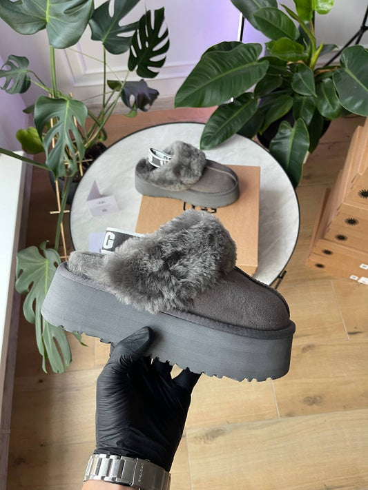 Ugg AustraliaFunkette Χειμερινές Γυναικείες Παντόφλες με Γούνα γκρι